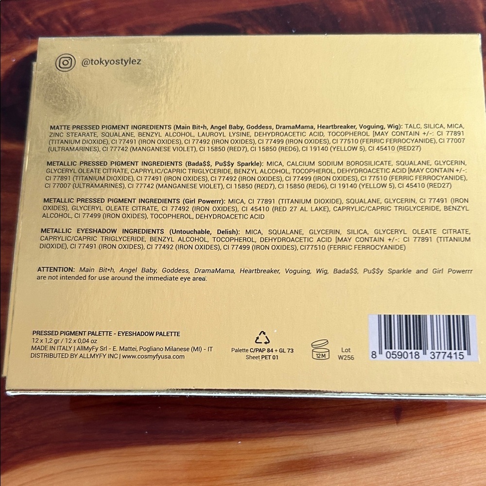 Dramatic Eyeshadow Palette by Unknown Brand - Picture 3 of 3